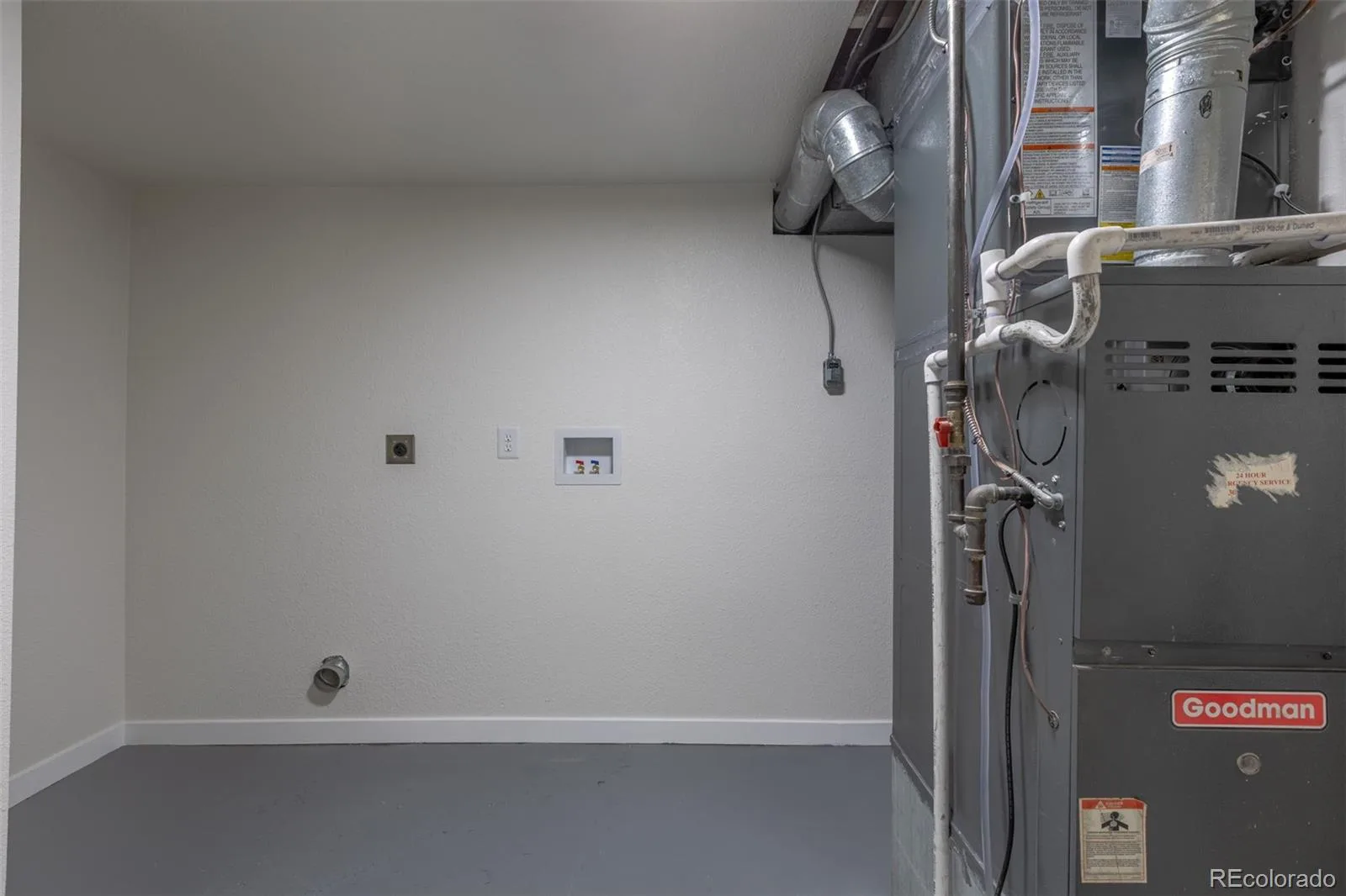 7819 Applewood Lane Denver CO 80221 | MLS #REC3302932 07262026045431 1600 33
