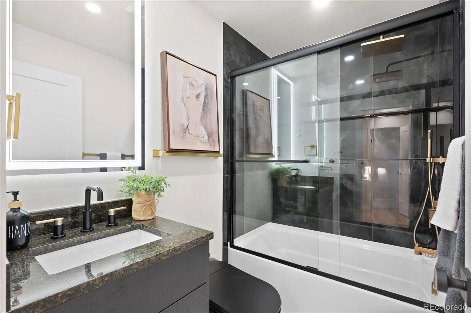 3021 Locust Street Denver CO 80207 | MLS #REC3303177 08082026052308 1600 25