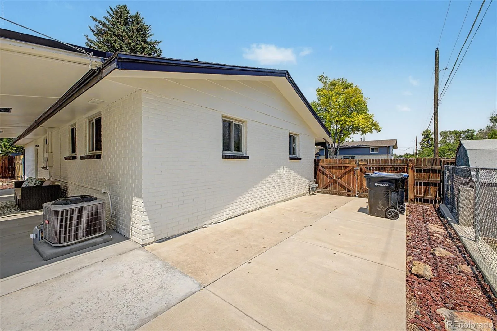7682 Jay Court Arvada CO 80003 MLS #REC3305594 07032026205252 1600 35
