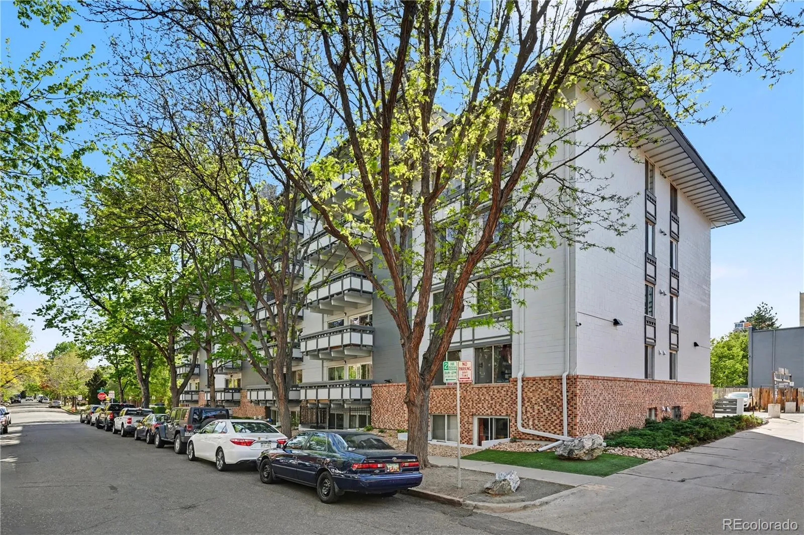 555 E 10th Avenue #211 Denver CO 80203 MLS #REC3305988 04212026170915 1600 18