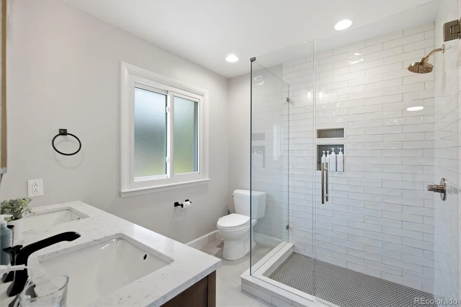 2409 W Quinn Avenue Littleton CO 80120 | MLS #REC3307335 08282026185821 1600 21