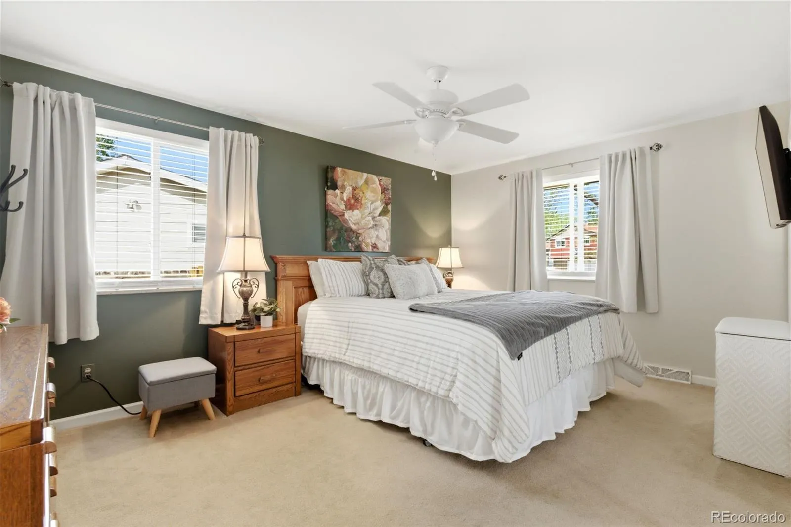 7053 Taft Street Arvada CO 80004 MLS #REC3307760 04242026003950 1600 18