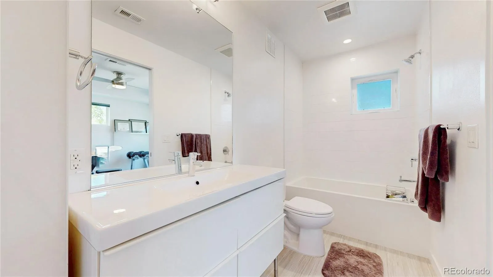 04142026212520 1600 13