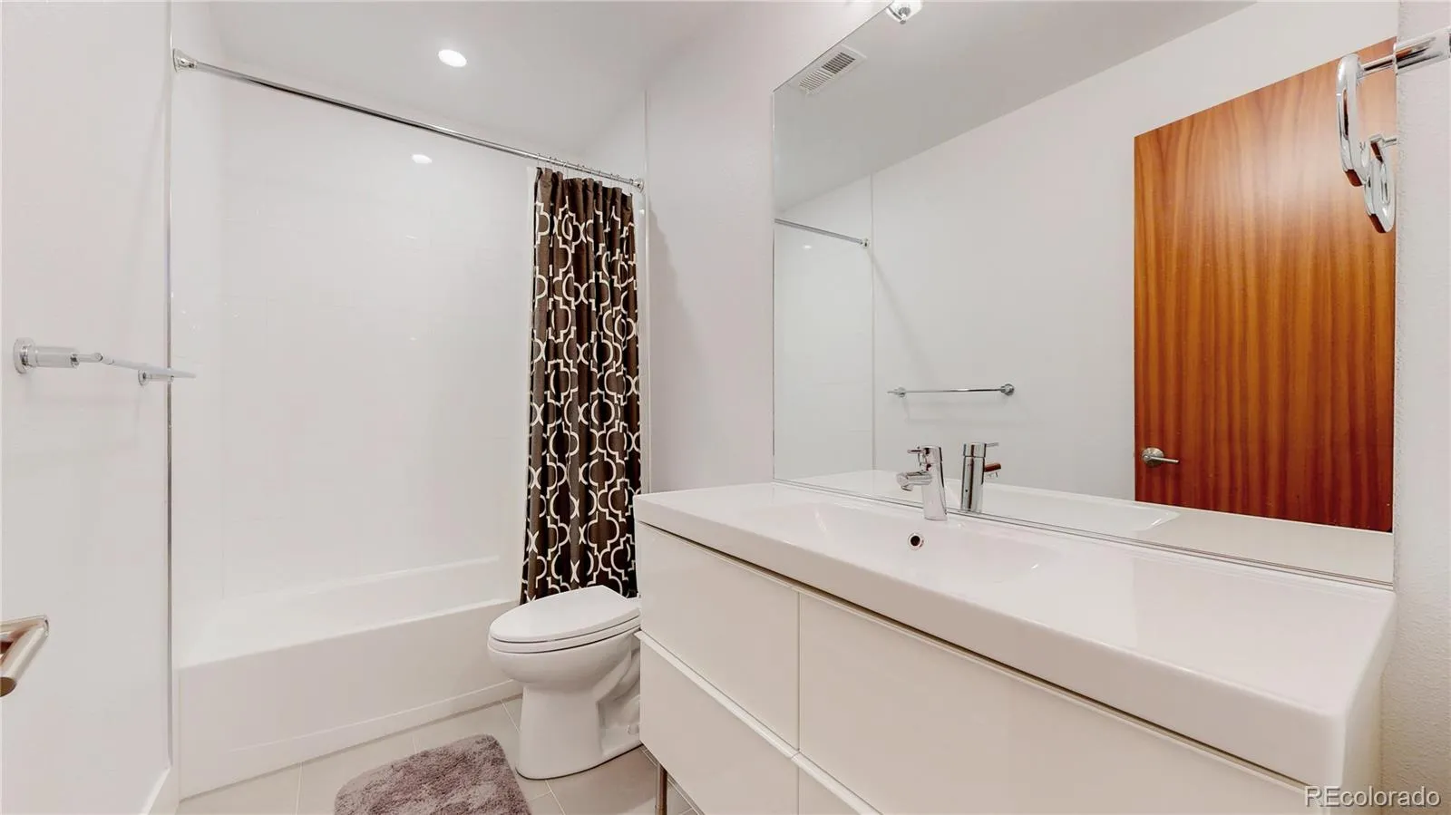 04142026212520 1600 28