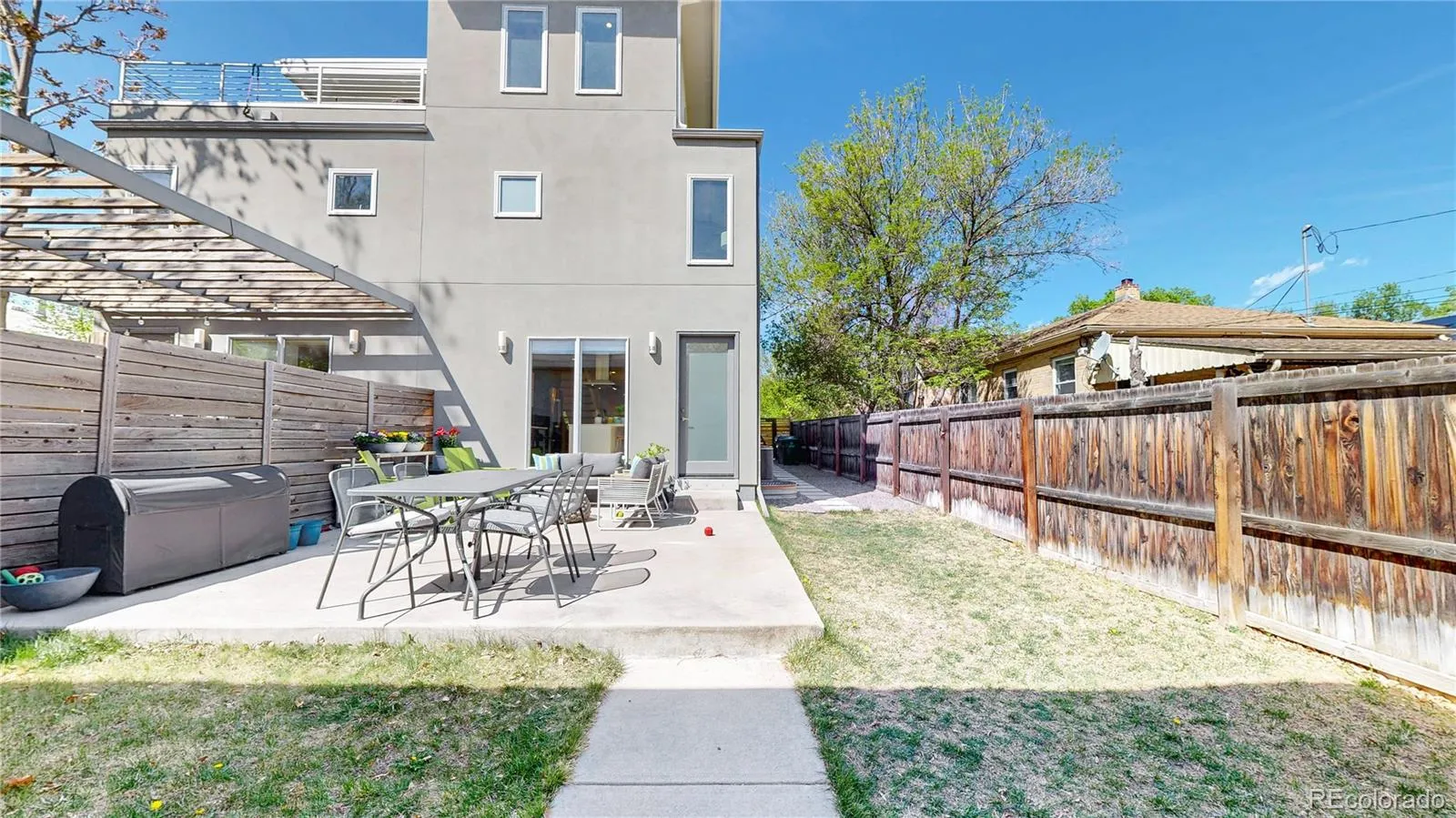 04142026212520 1600 34