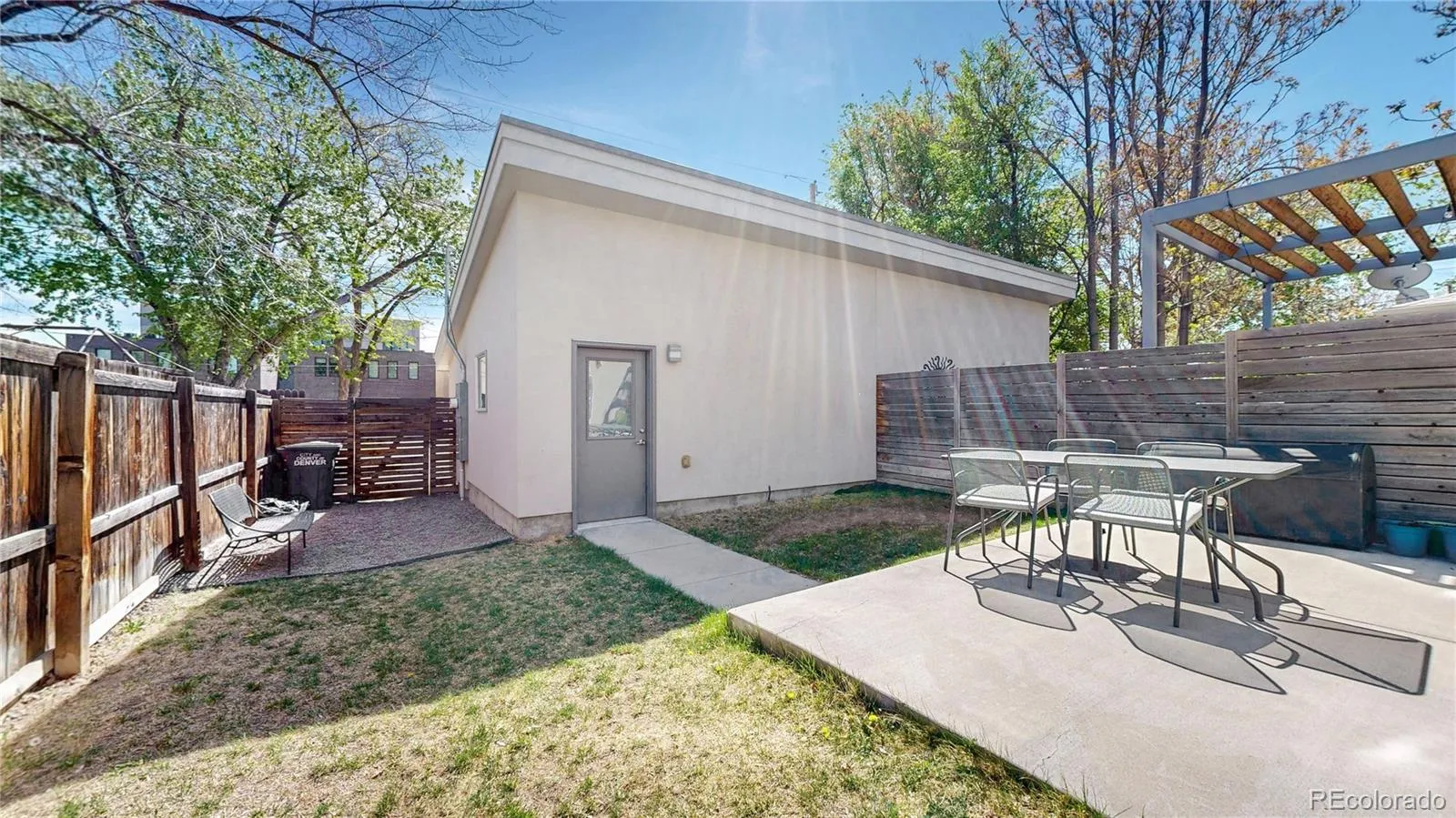 04142026212520 1600 35