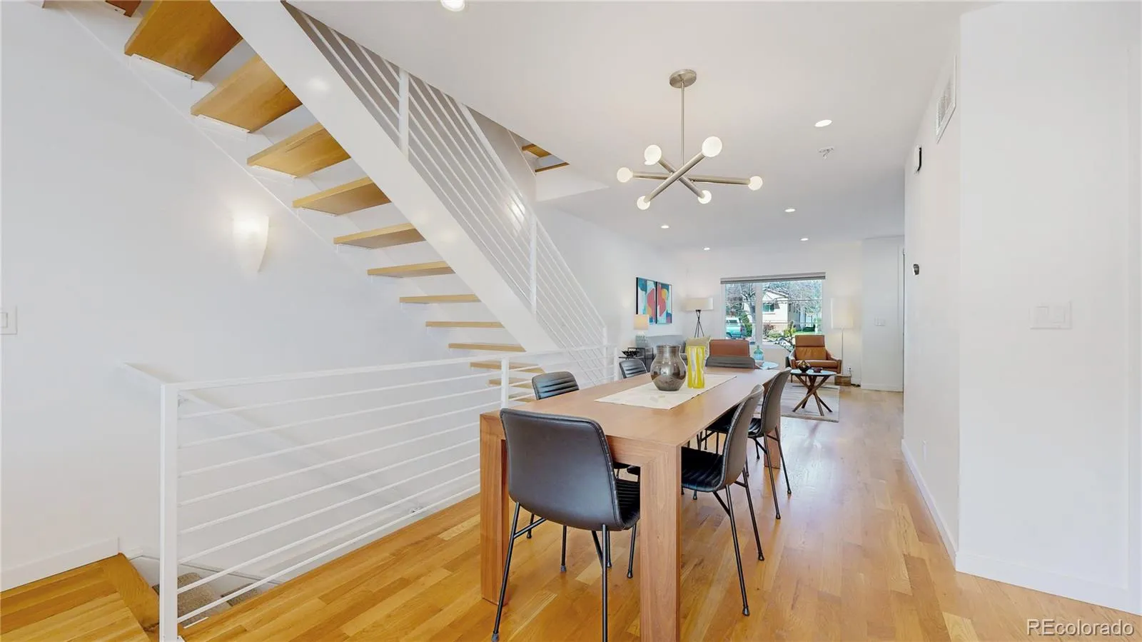 04142026212520 1600 4