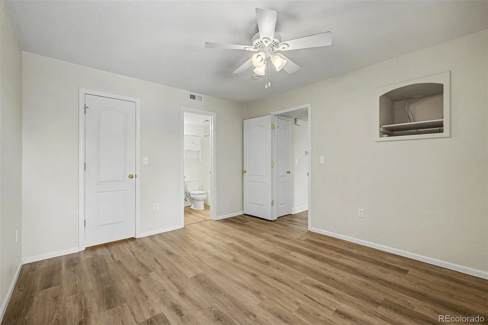 1629 S Deframe Street #B8 Denver CO 80228 | MLS #REC3312369 08232026185409 1600 15