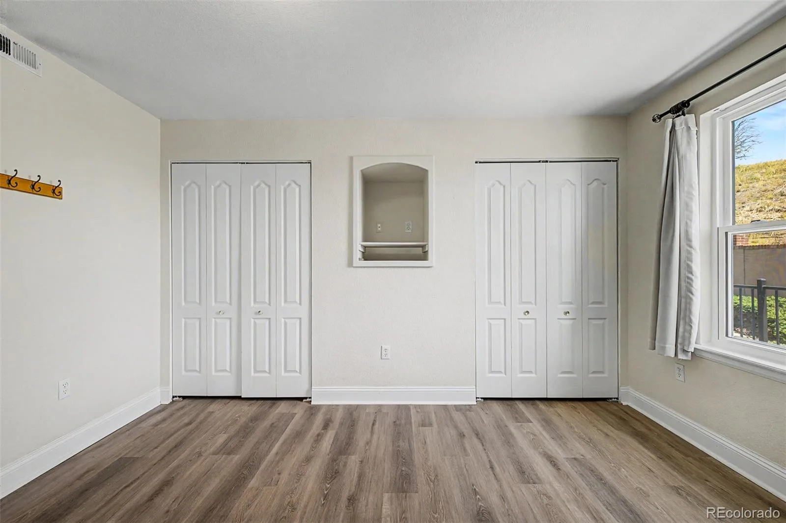 1629 S Deframe Street #B8 Denver CO 80228 | MLS #REC3312369 08232026185409 1600 20