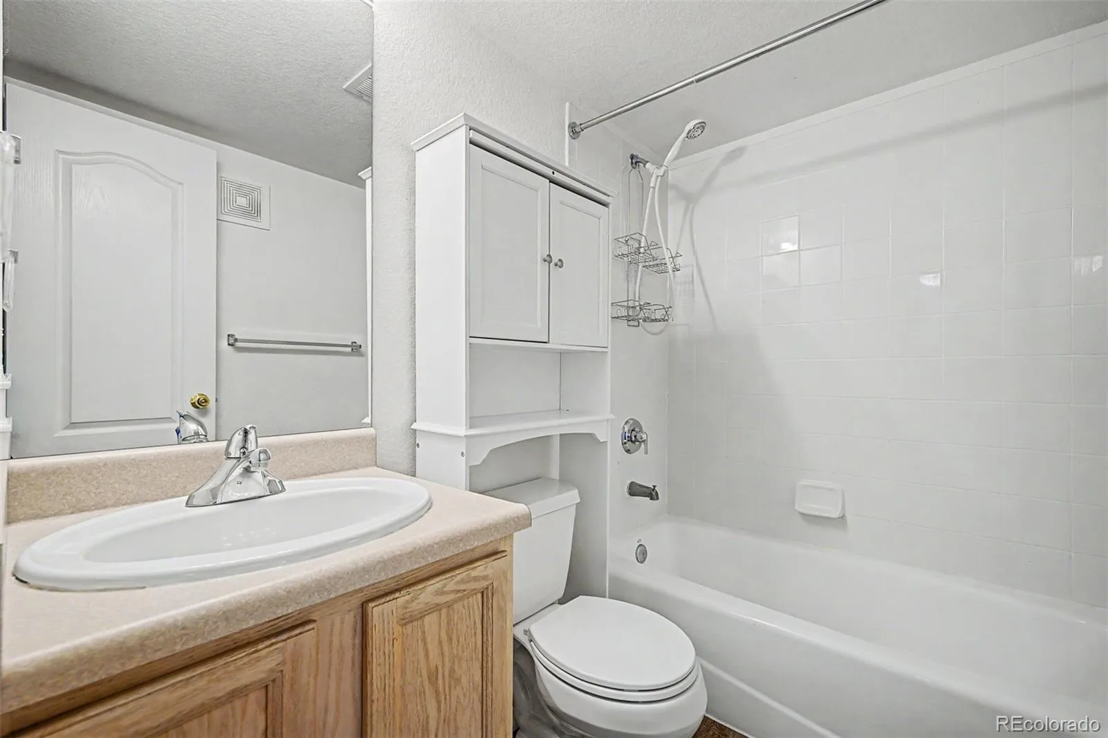 1629 S Deframe Street #B8 Denver CO 80228 | MLS #REC3312369 08232026185409 1600 21