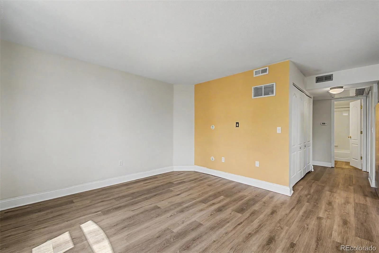 1629 S Deframe Street #B8 Denver CO 80228 | MLS #REC3312369 08232026185409 1600 6