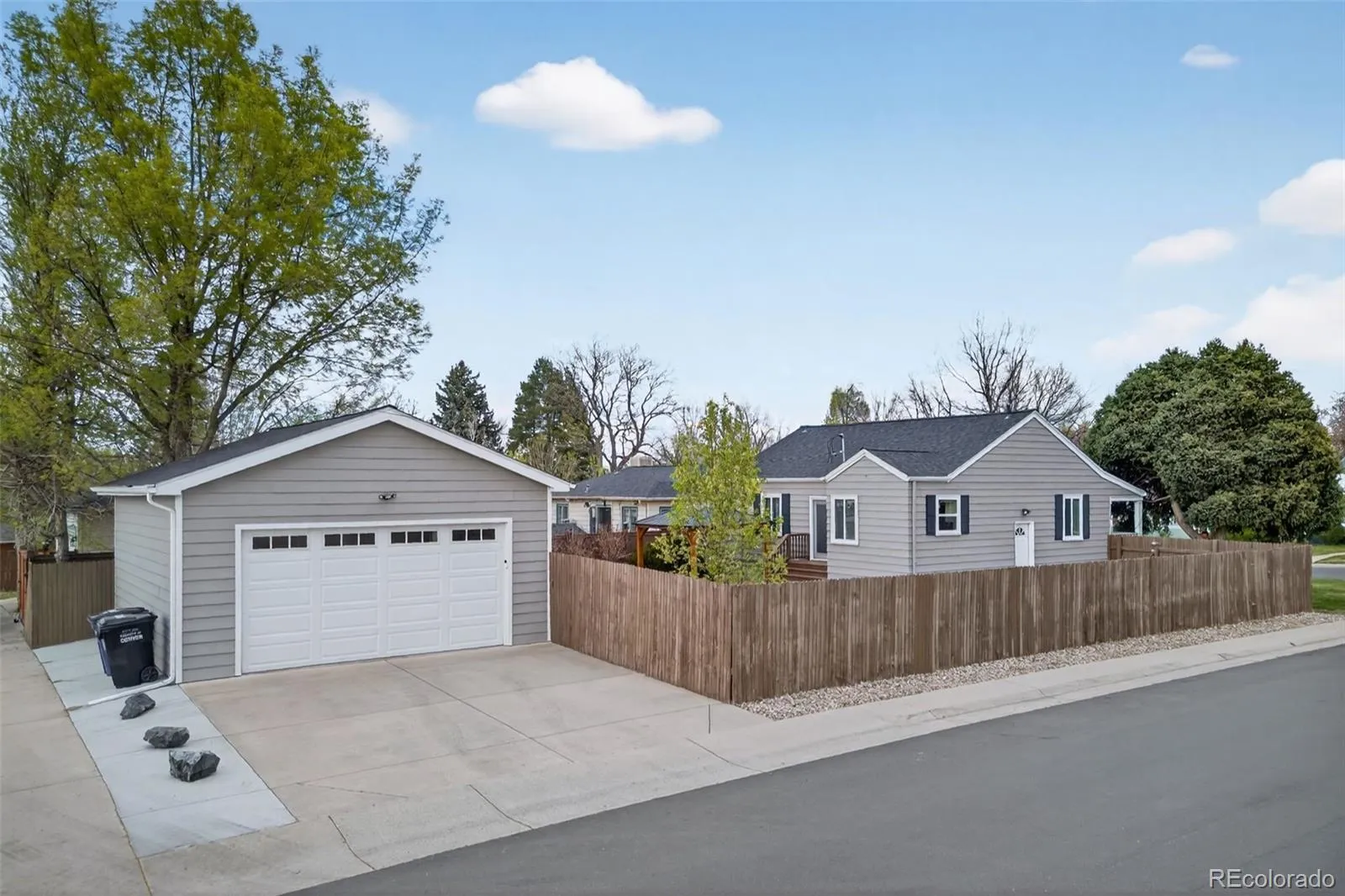 04092026215201 1600 1