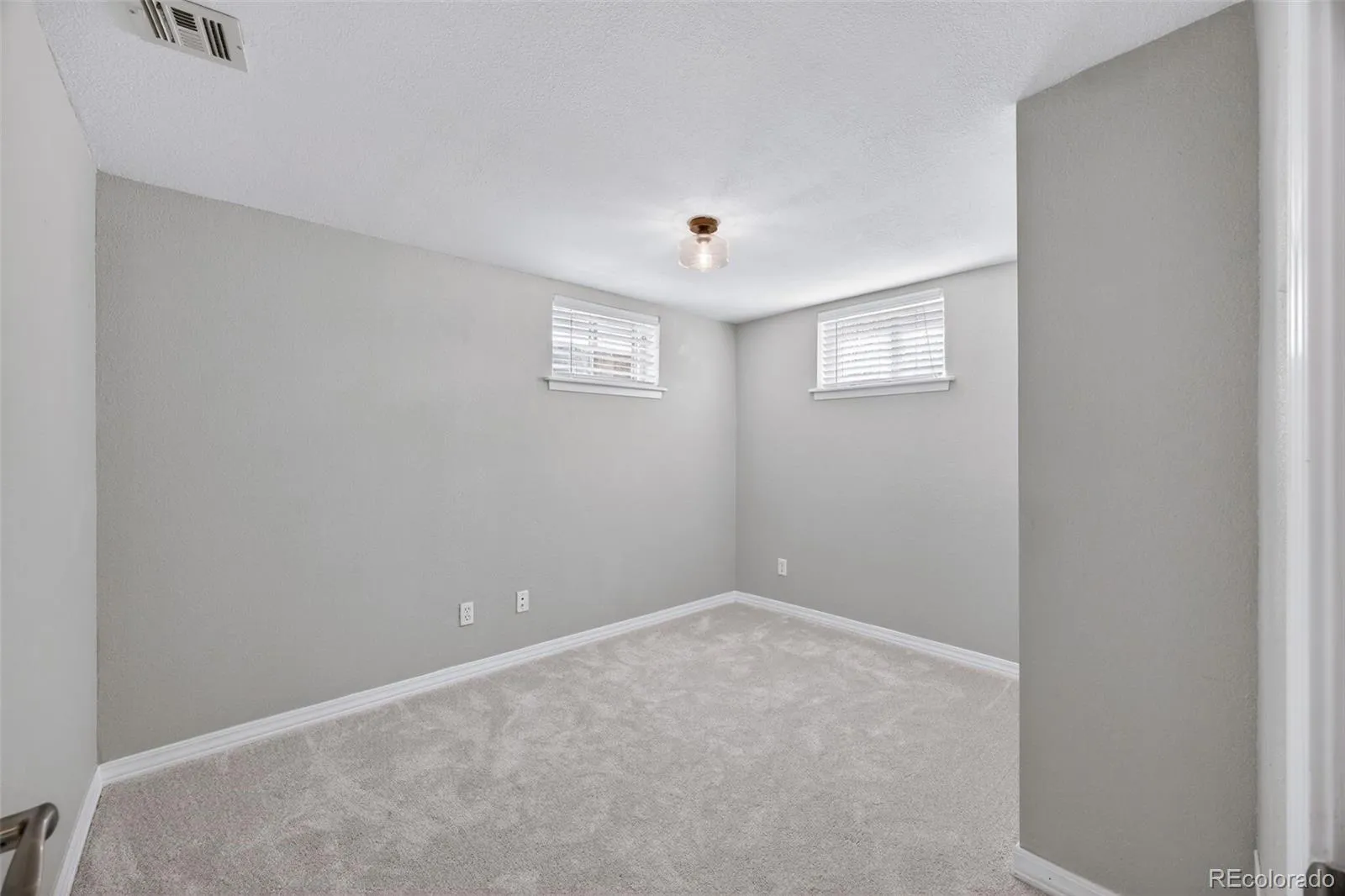 04092026215201 1600 28