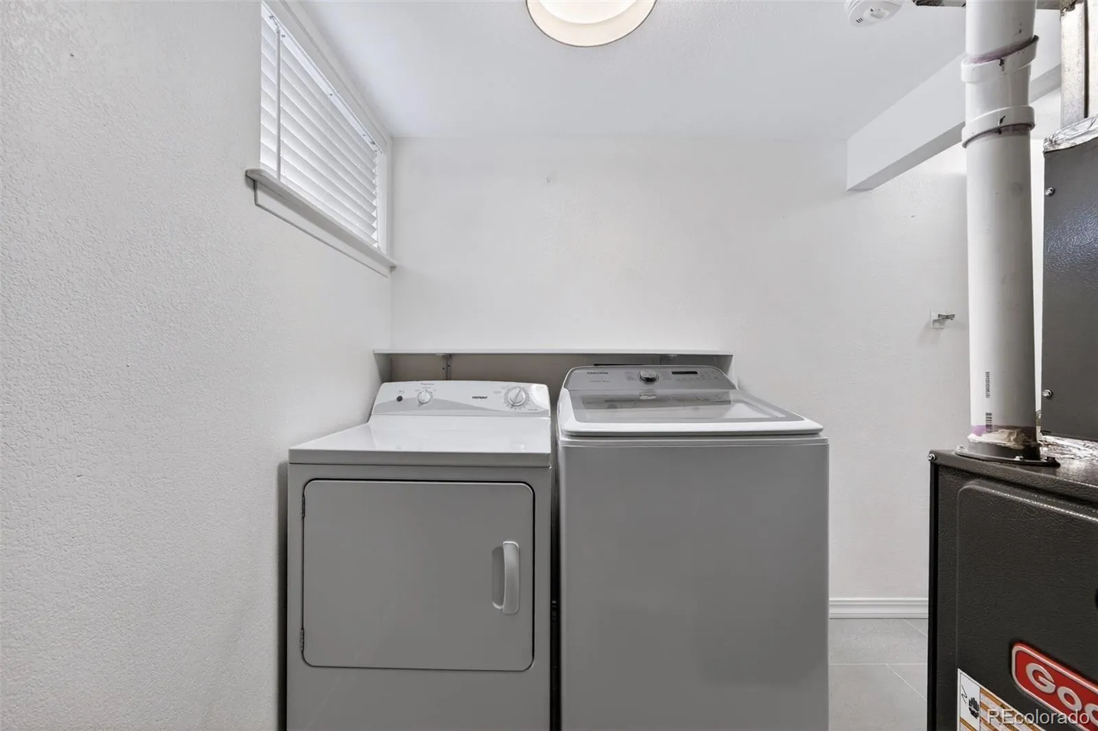 04092026215201 1600 33