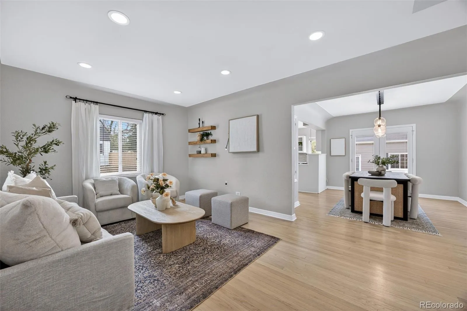 04092026215201 1600 4