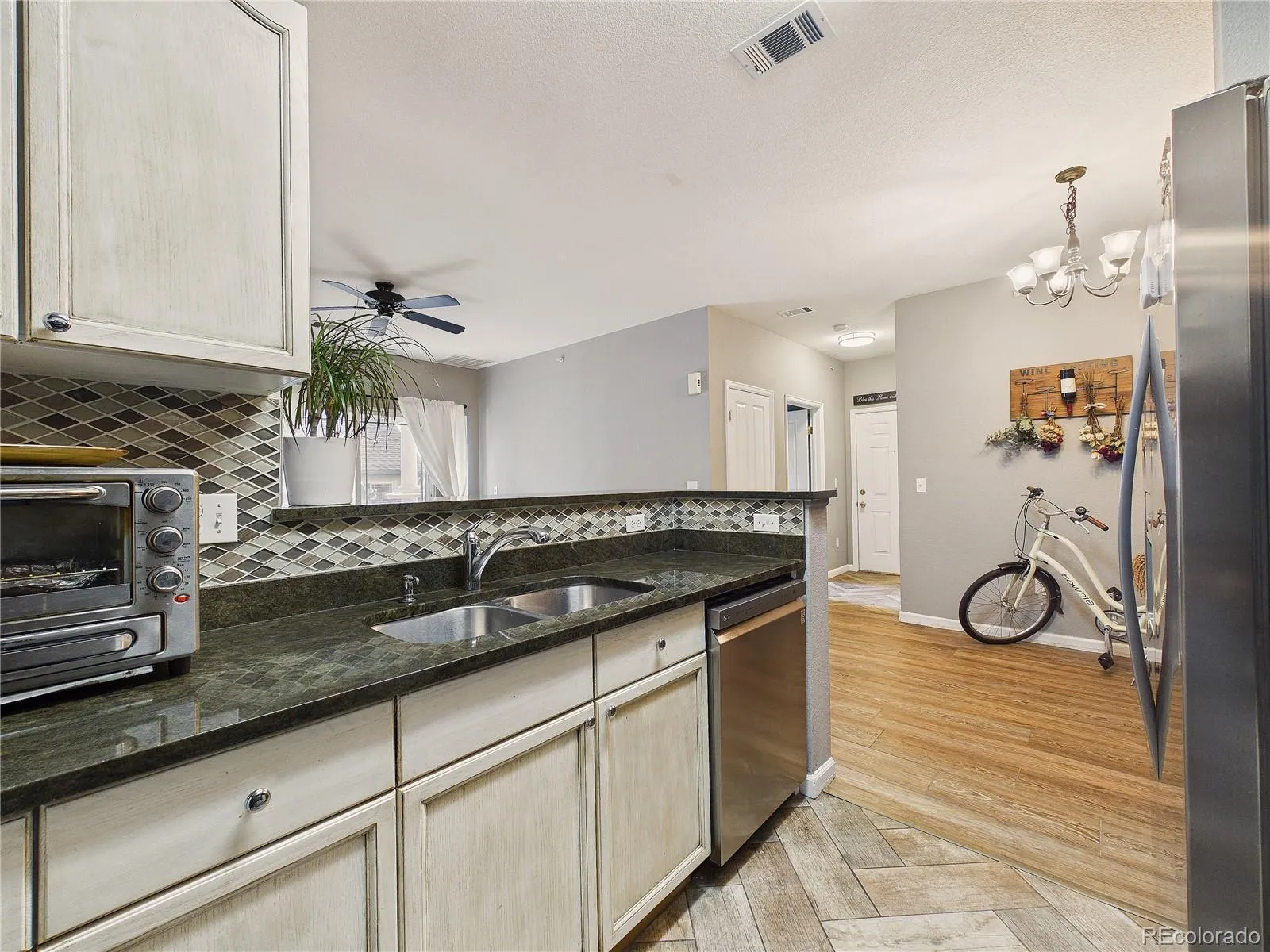 8389 S Independence Circle #11-204 Littleton CO 80128 MLS #REC3317991 04242026165408 1600 15