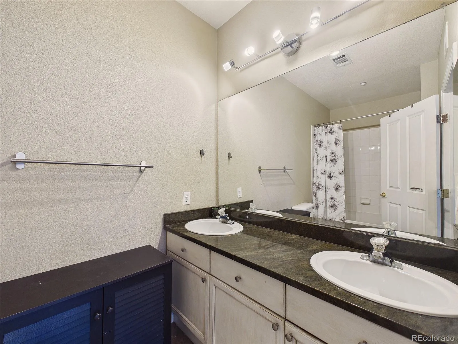 8389 S Independence Circle #11-204 Littleton CO 80128 MLS #REC3317991 04242026165408 1600 20