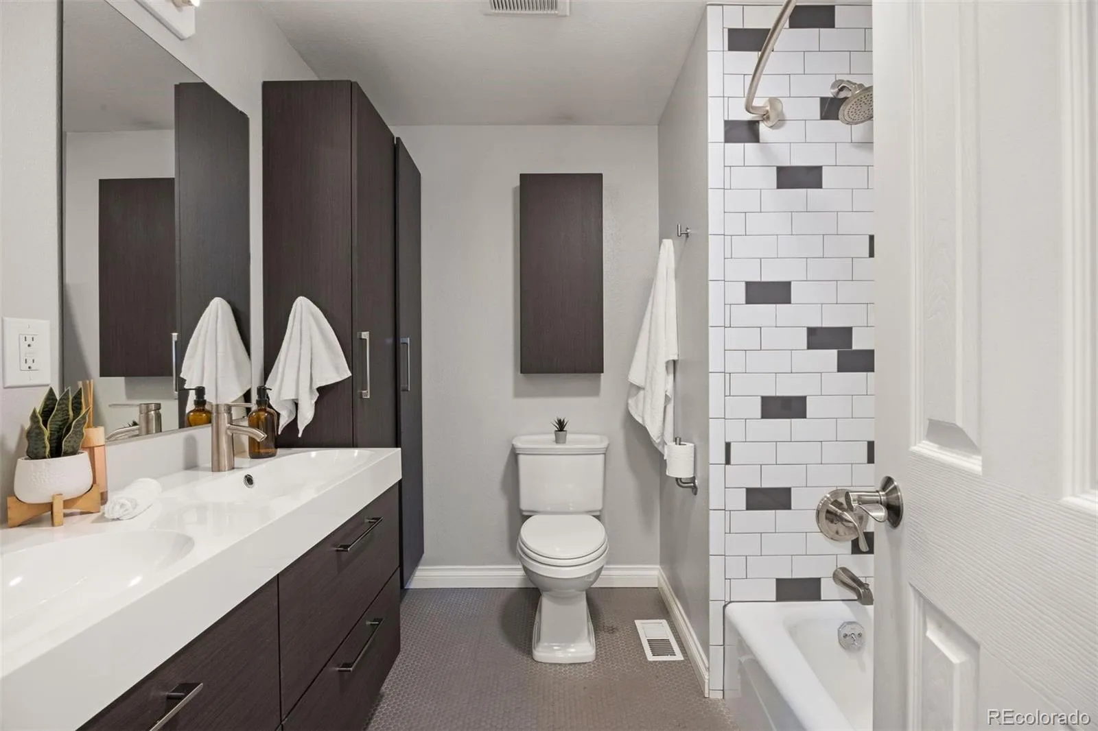 1822 S Olive Street Denver CO 80224 | MLS #REC3318497 07162026174844 1600 16