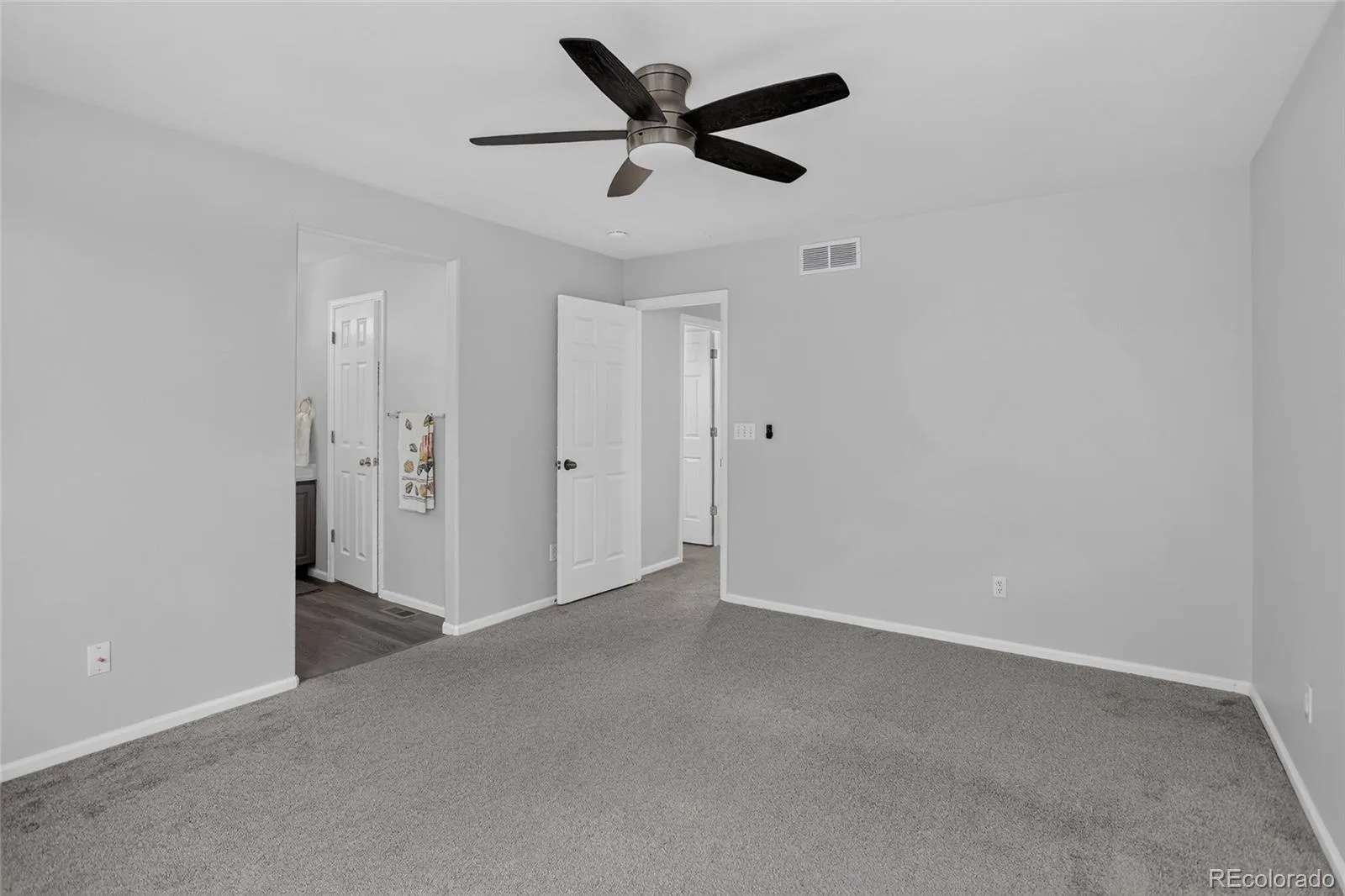 11421 Ebony Street Longmont CO 80504 MLS #REC3319718 07032026180537 1600 17