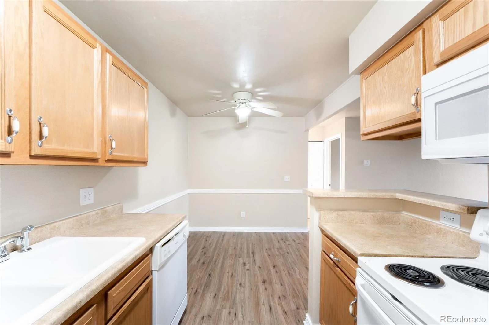 10150 E Virginia Avenue #7-201 Denver CO 80247 | MLS #REC3320001 06112026215102 1600 11