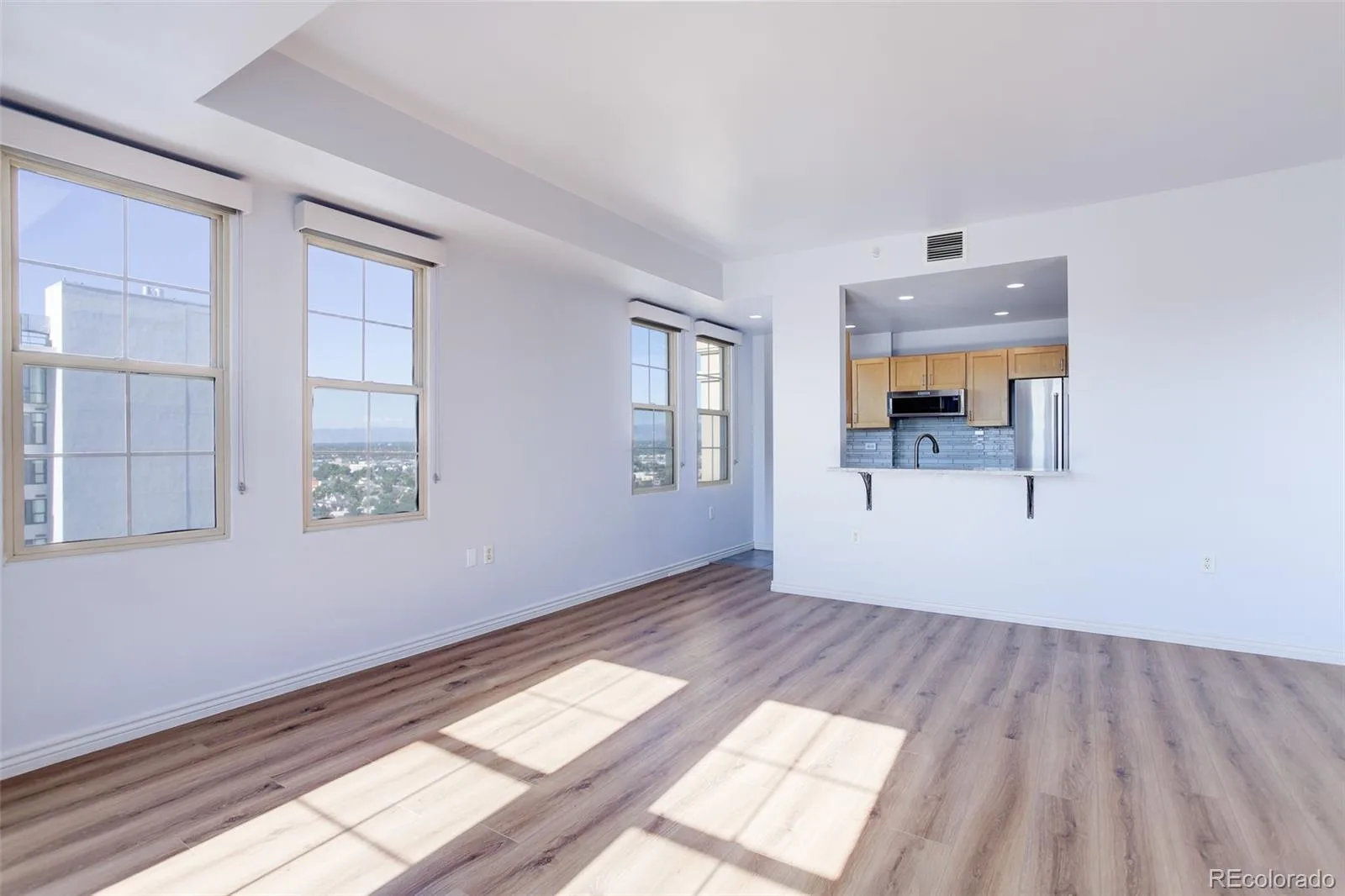 300 W 11th Avenue #17B Denver CO 80204 MLS #REC3320876 07032026043658 1600 19