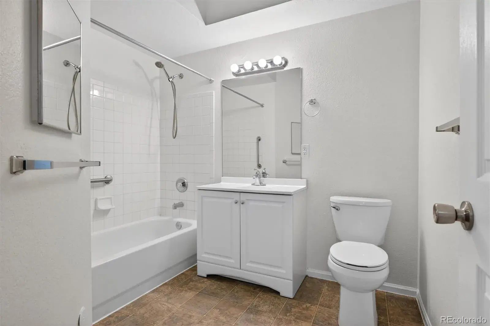911 S Zeno Way #102 Aurora CO 80017 MLS #REC3321556 03042026221332 1600 27