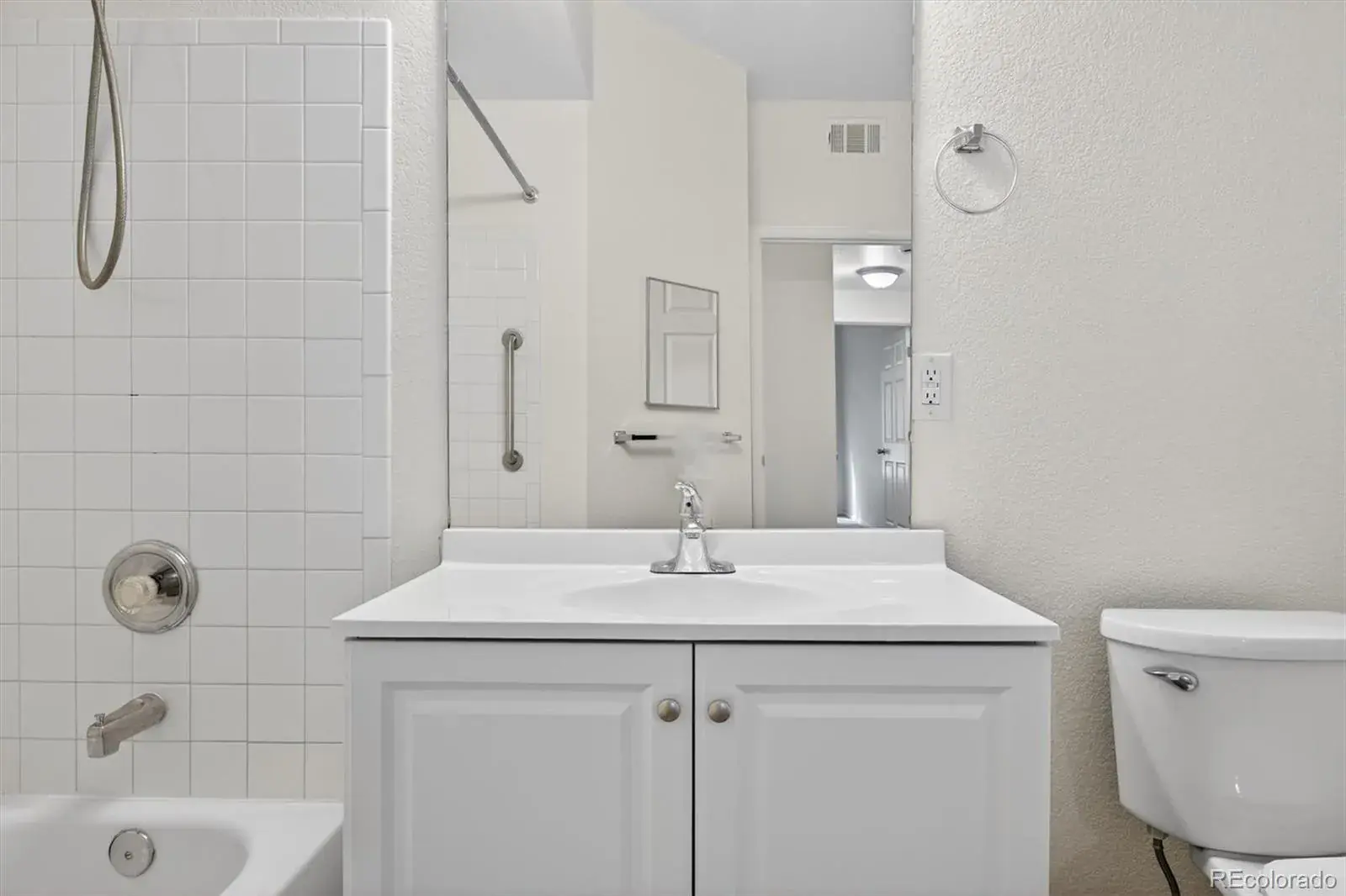 911 S Zeno Way #102 Aurora CO 80017 MLS #REC3321556 03042026221332 1600 28