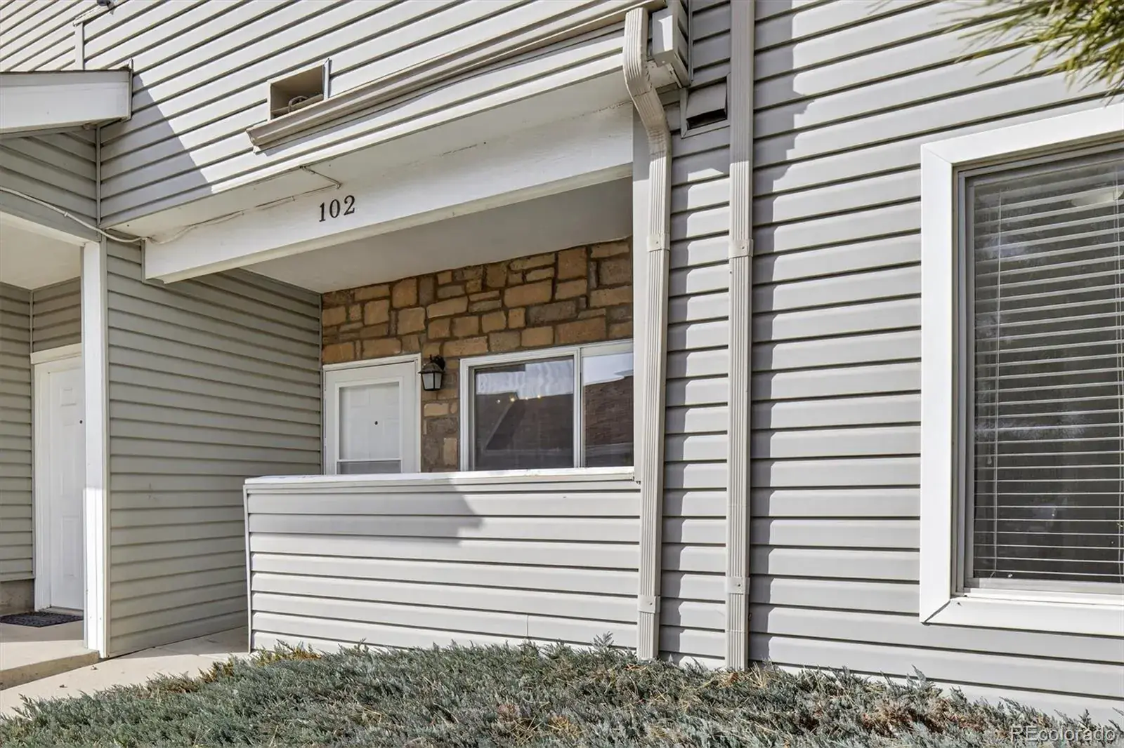 911 S Zeno Way #102 Aurora CO 80017 MLS #REC3321556 03042026221332 1600 3