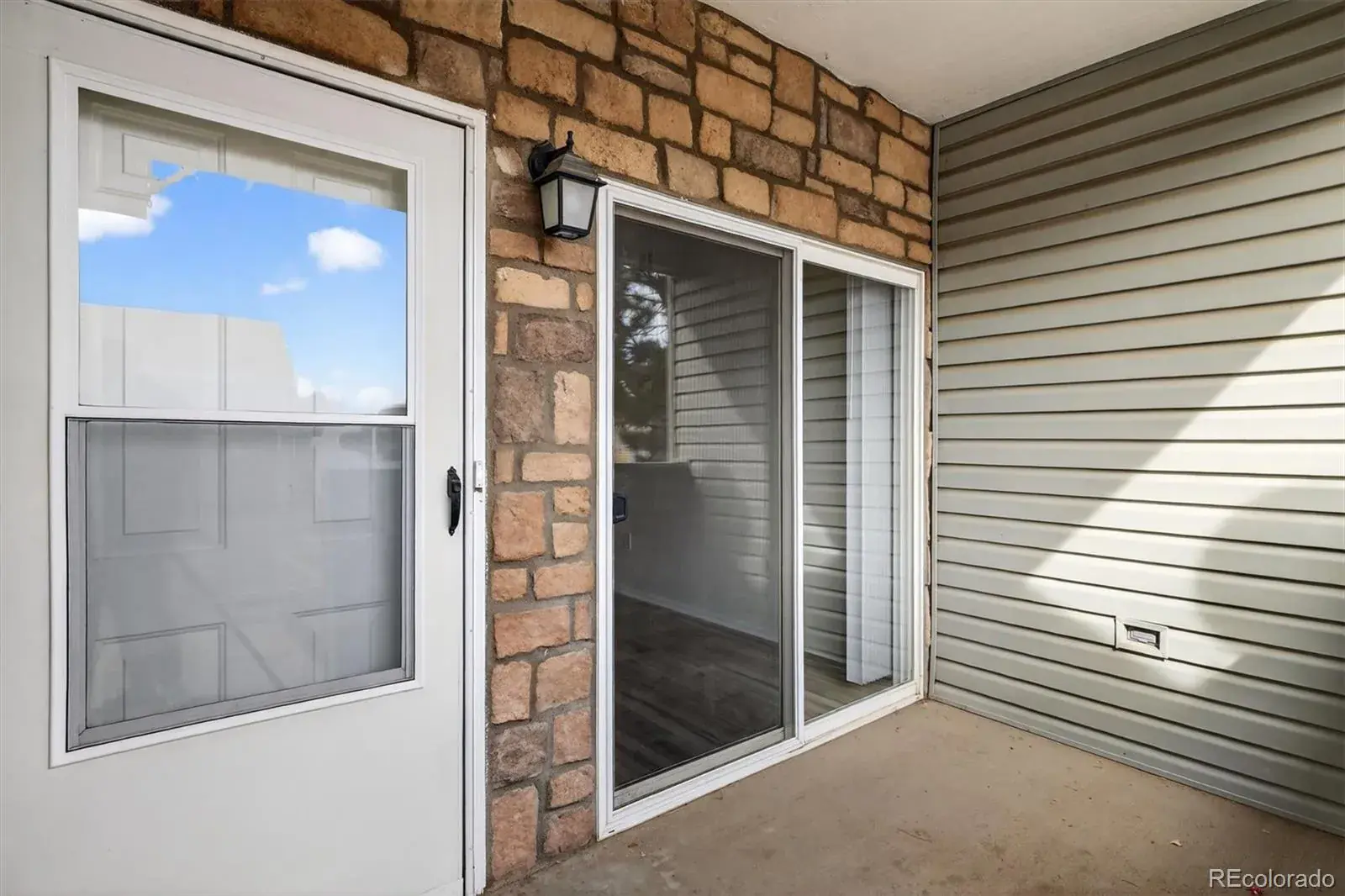 911 S Zeno Way #102 Aurora CO 80017 MLS #REC3321556 03042026221332 1600 4