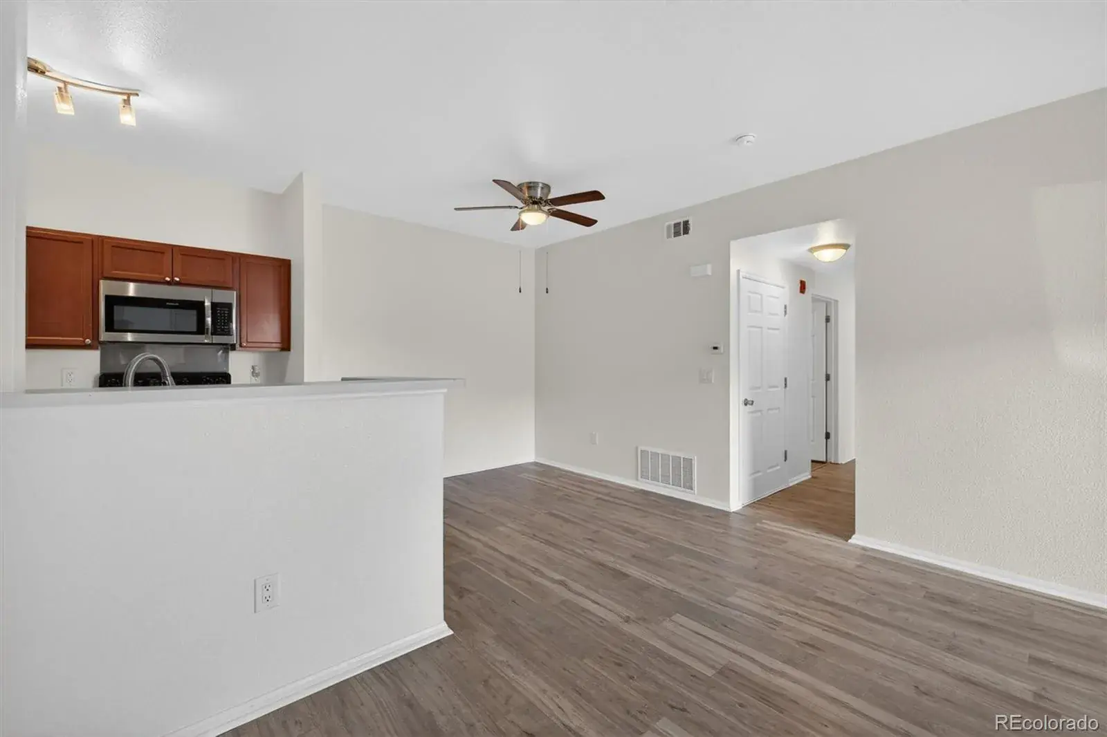 911 S Zeno Way #102 Aurora CO 80017 MLS #REC3321556 03042026221332 1600 7