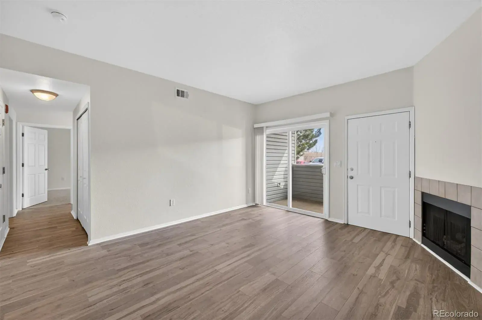 911 S Zeno Way #102 Aurora CO 80017 MLS #REC3321556 03042026221332 1600 8