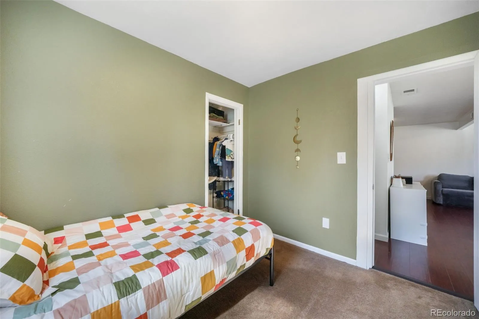 11860 W Independence Avenue Lakewood CO 80401 MLS #REC3321745 05152026145812 1600 24