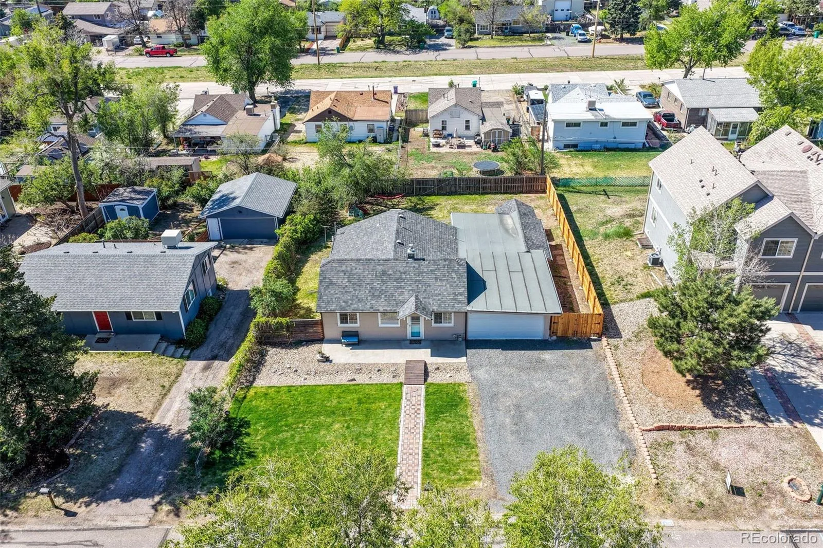 11860 W Independence Avenue Lakewood CO 80401 MLS #REC3321745 05152026145812 1600 47