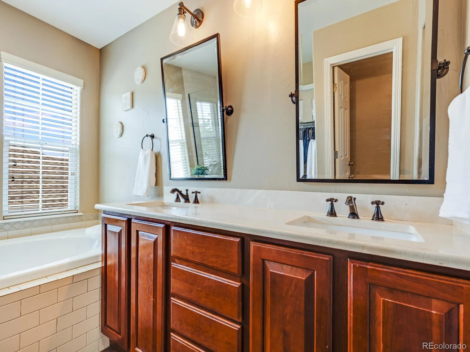 4121 Rabbit Mountain Road Broomfield CO 80020 MLS #REC3321843 05282026014308 1600 26