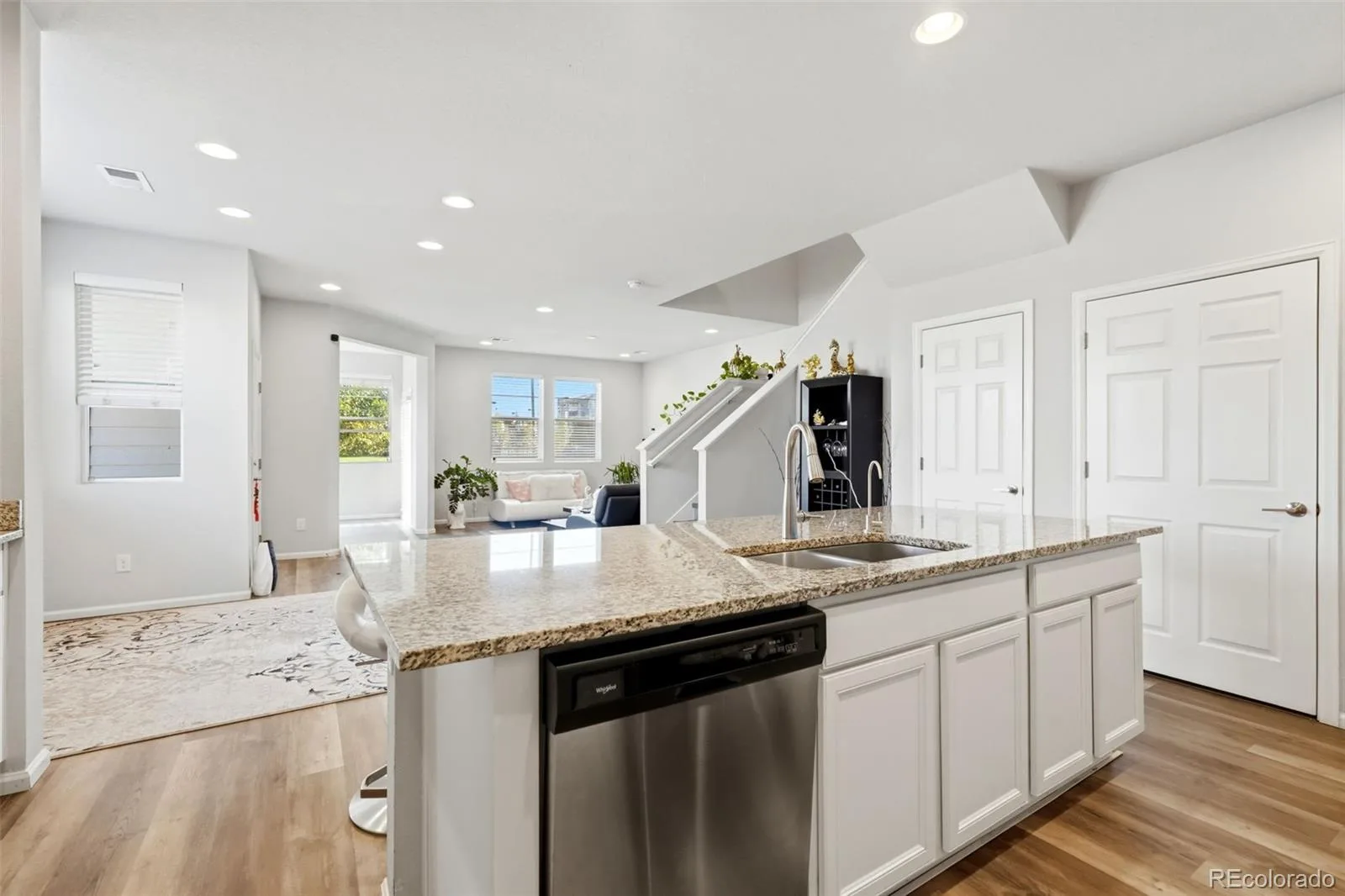 16291 Bolling Drive Denver CO 80239 | MLS #REC3322447 08272026144453 1600 11