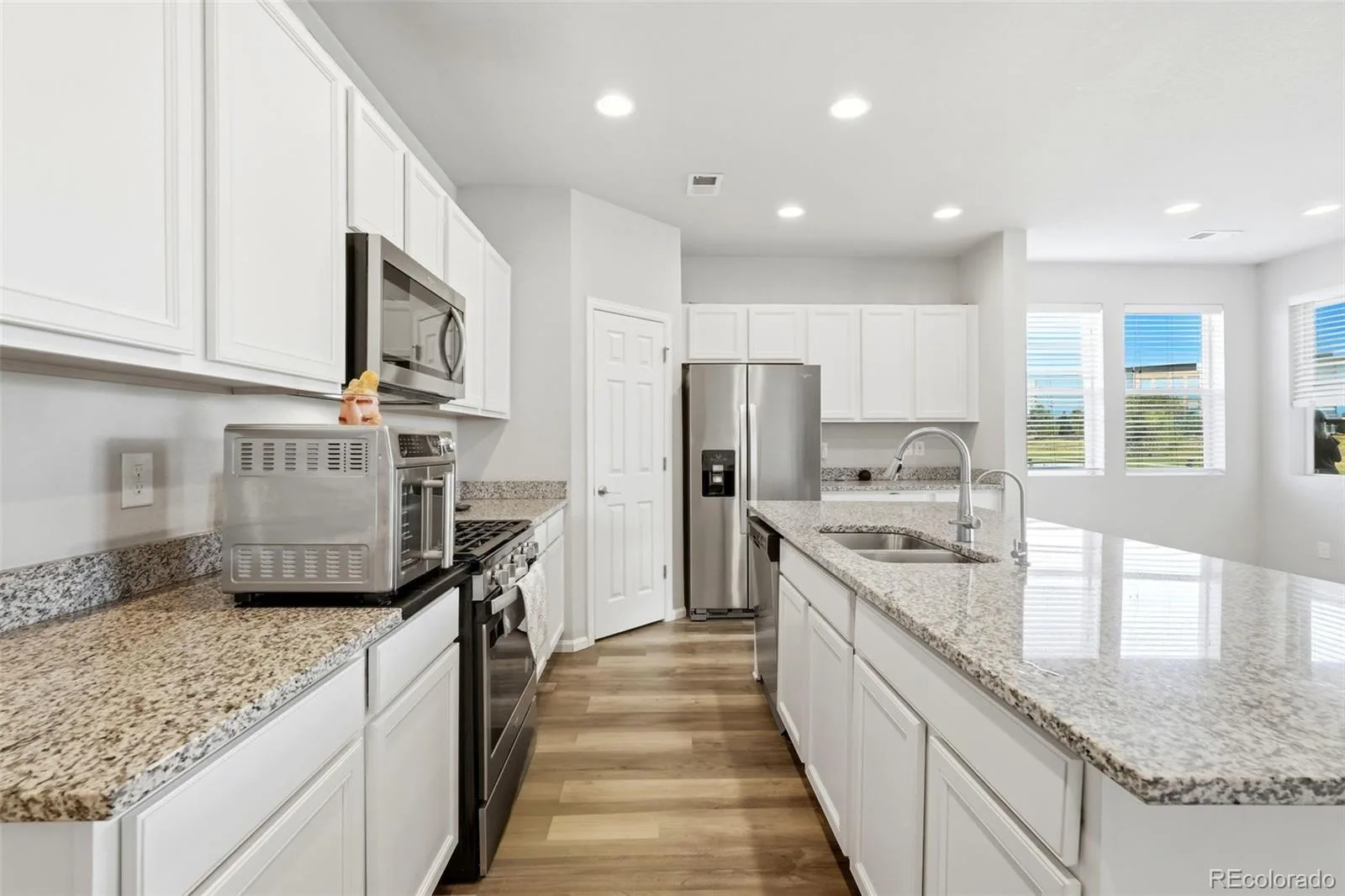 16291 Bolling Drive Denver CO 80239 | MLS #REC3322447 08272026144453 1600 12