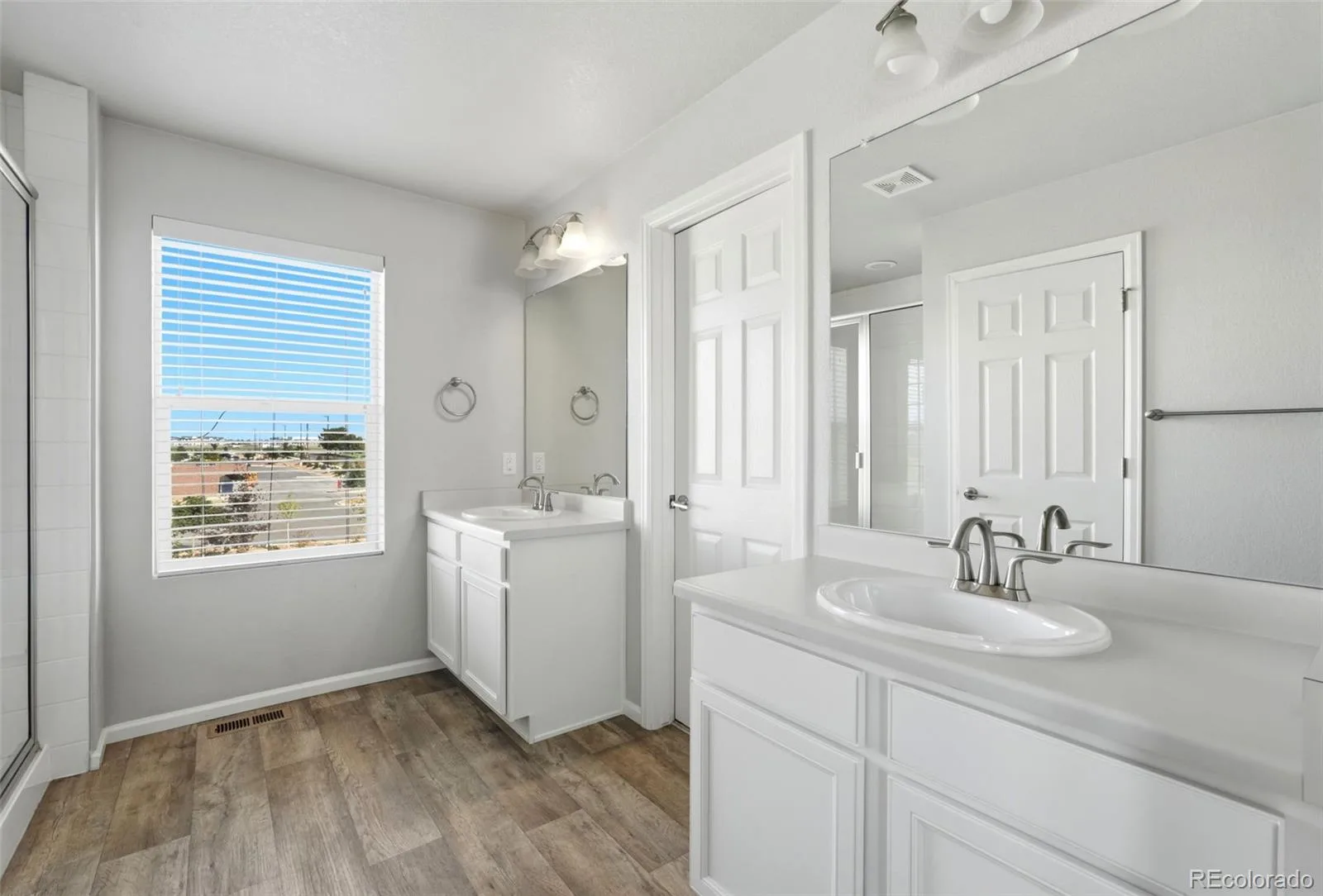 16291 Bolling Drive Denver CO 80239 | MLS #REC3322447 08272026144453 1600 16