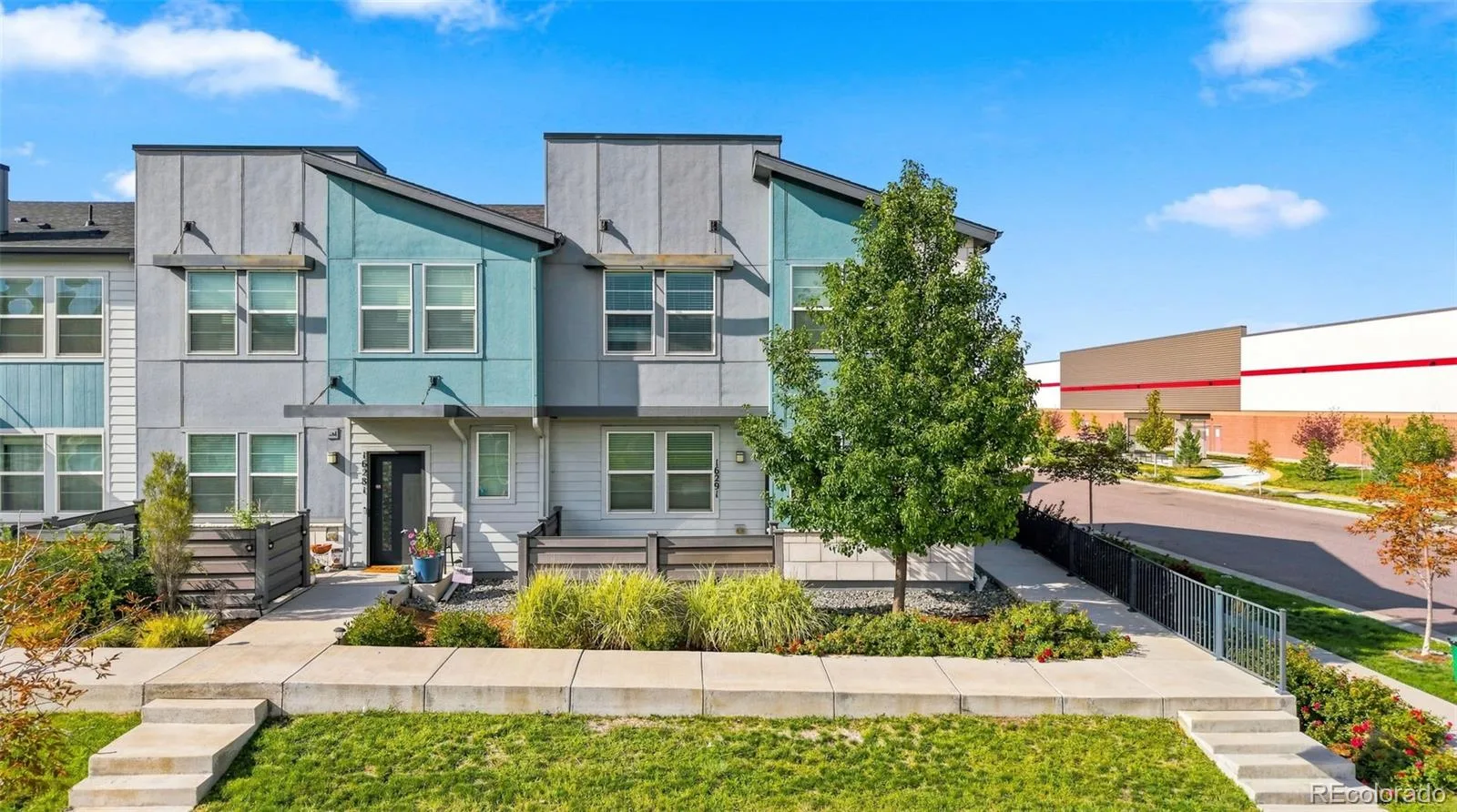 16291 Bolling Drive Denver CO 80239 | MLS #REC3322447 08272026144453 1600 29