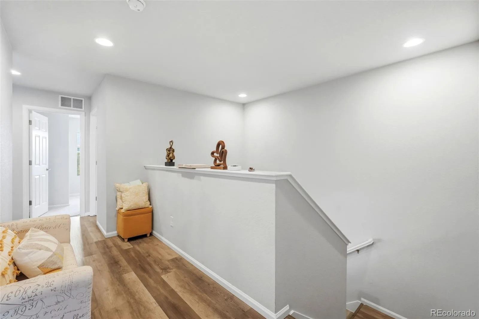 16291 Bolling Drive Denver CO 80239 | MLS #REC3322447 08272026144453 1600 32
