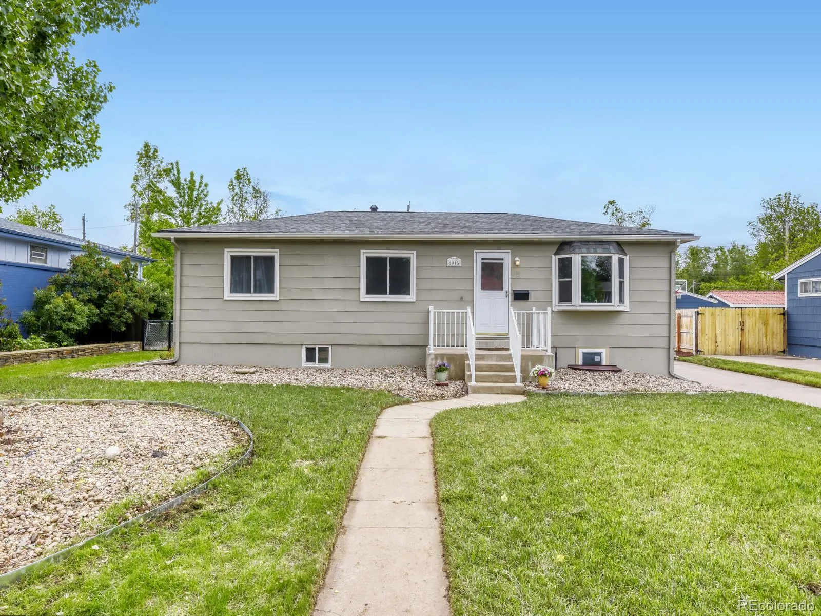 1015 W Longview Avenue Littleton CO 80120 MLS #REC3324870 05212026183941 1600 0