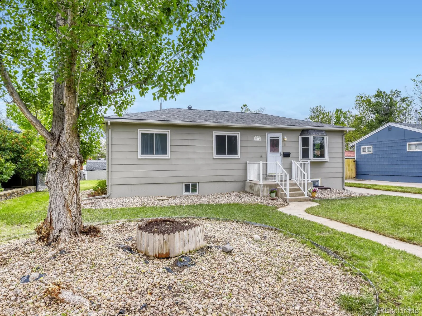 1015 W Longview Avenue Littleton CO 80120 MLS #REC3324870 05212026183941 1600 1