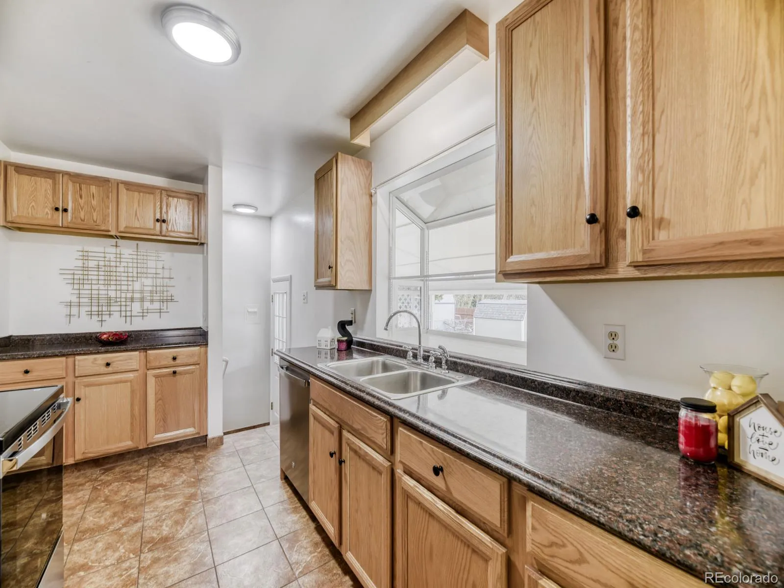 1015 W Longview Avenue Littleton CO 80120 MLS #REC3324870 05212026183941 1600 10