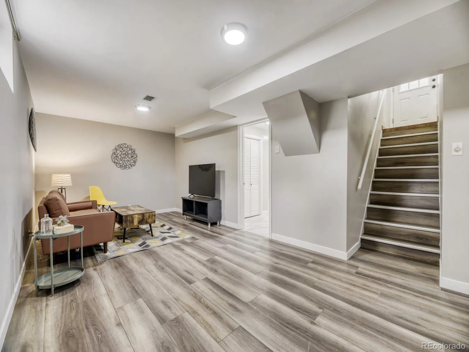1015 W Longview Avenue Littleton CO 80120 MLS #REC3324870 05212026183941 1600 18