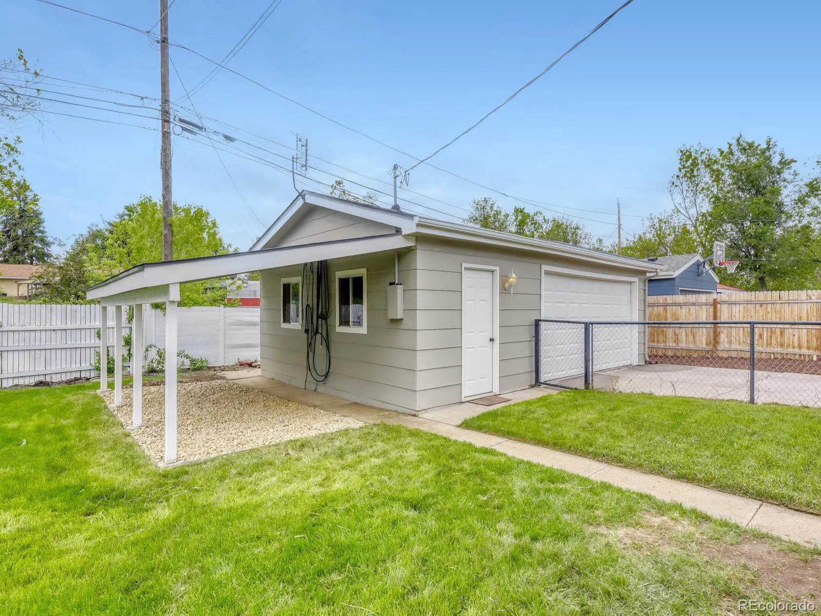 1015 W Longview Avenue Littleton CO 80120 MLS #REC3324870 05212026183941 1600 26