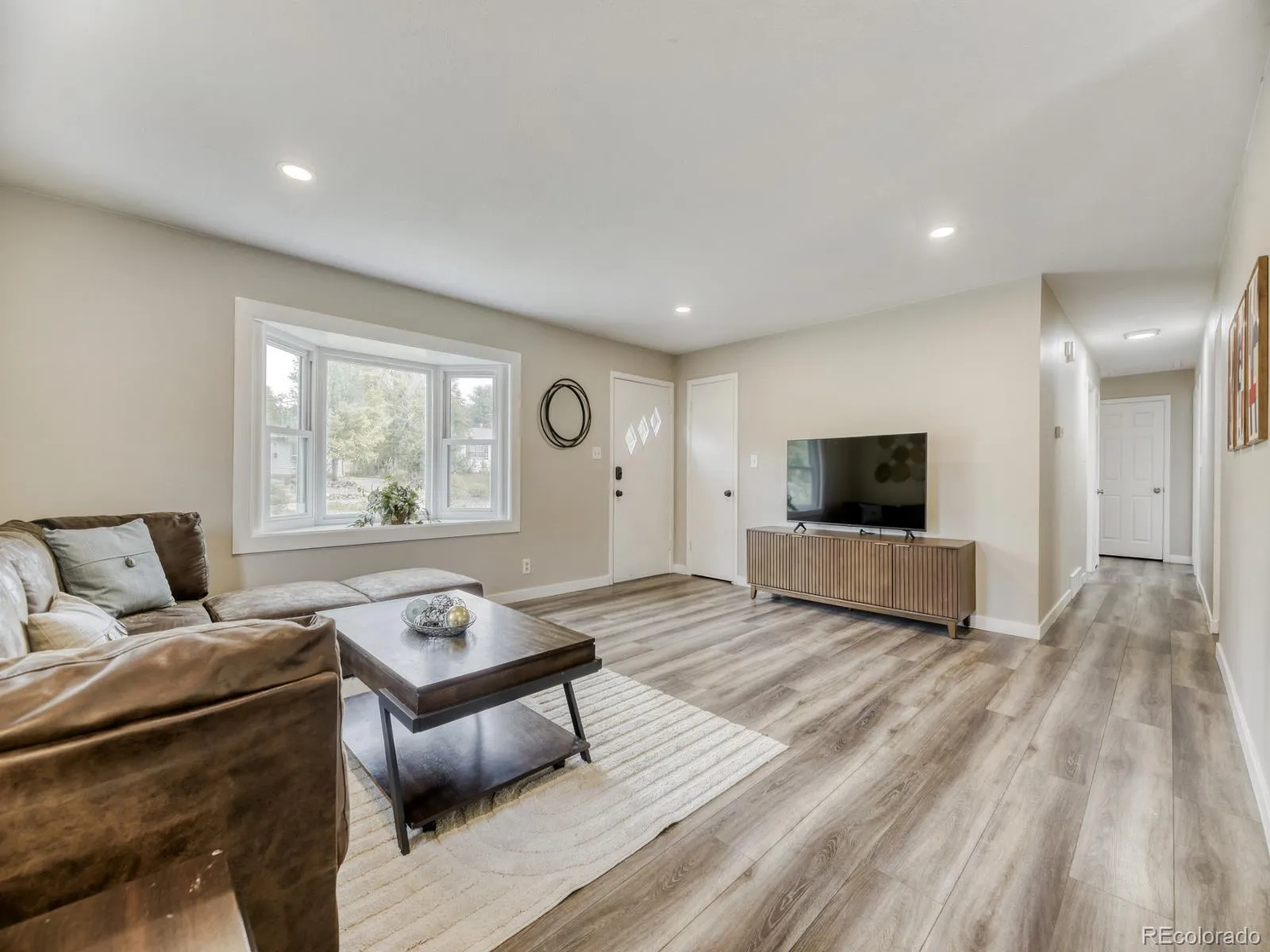 1015 W Longview Avenue Littleton CO 80120 MLS #REC3324870 05212026183941 1600 5