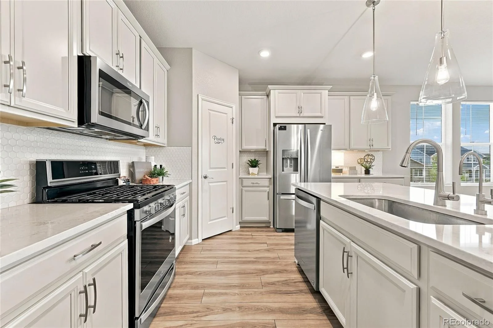 21486 E Stanford Avenue Aurora CO 80015 | MLS #REC3325066 10082026153131 1600 6