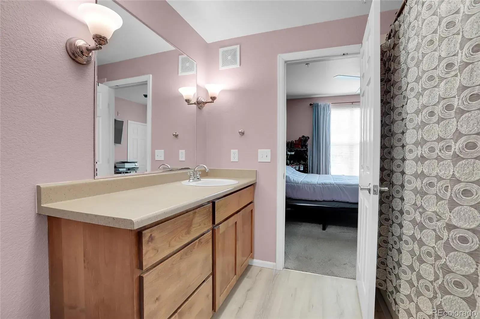 10302025223422 1600 23