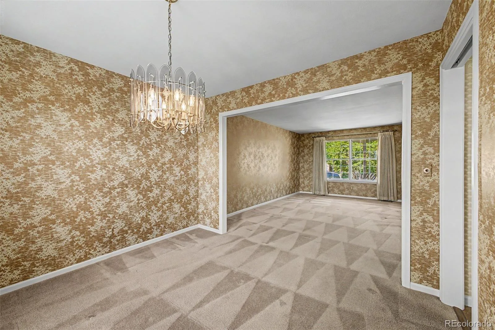 487 S Kingston Circle Aurora CO 80012 | MLS #REC3327800 10012026181156 1600 11