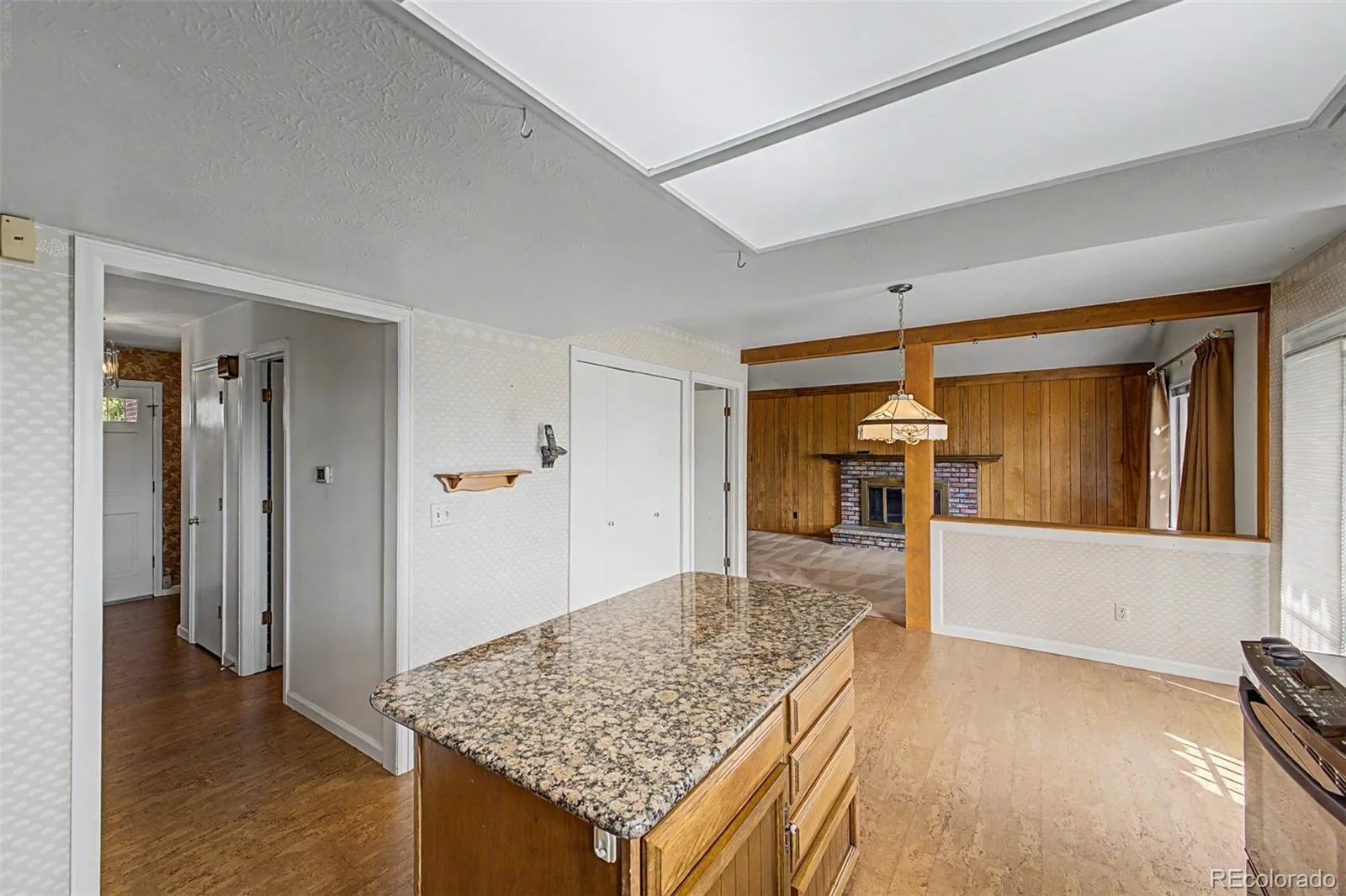 487 S Kingston Circle Aurora CO 80012 | MLS #REC3327800 10012026181156 1600 24