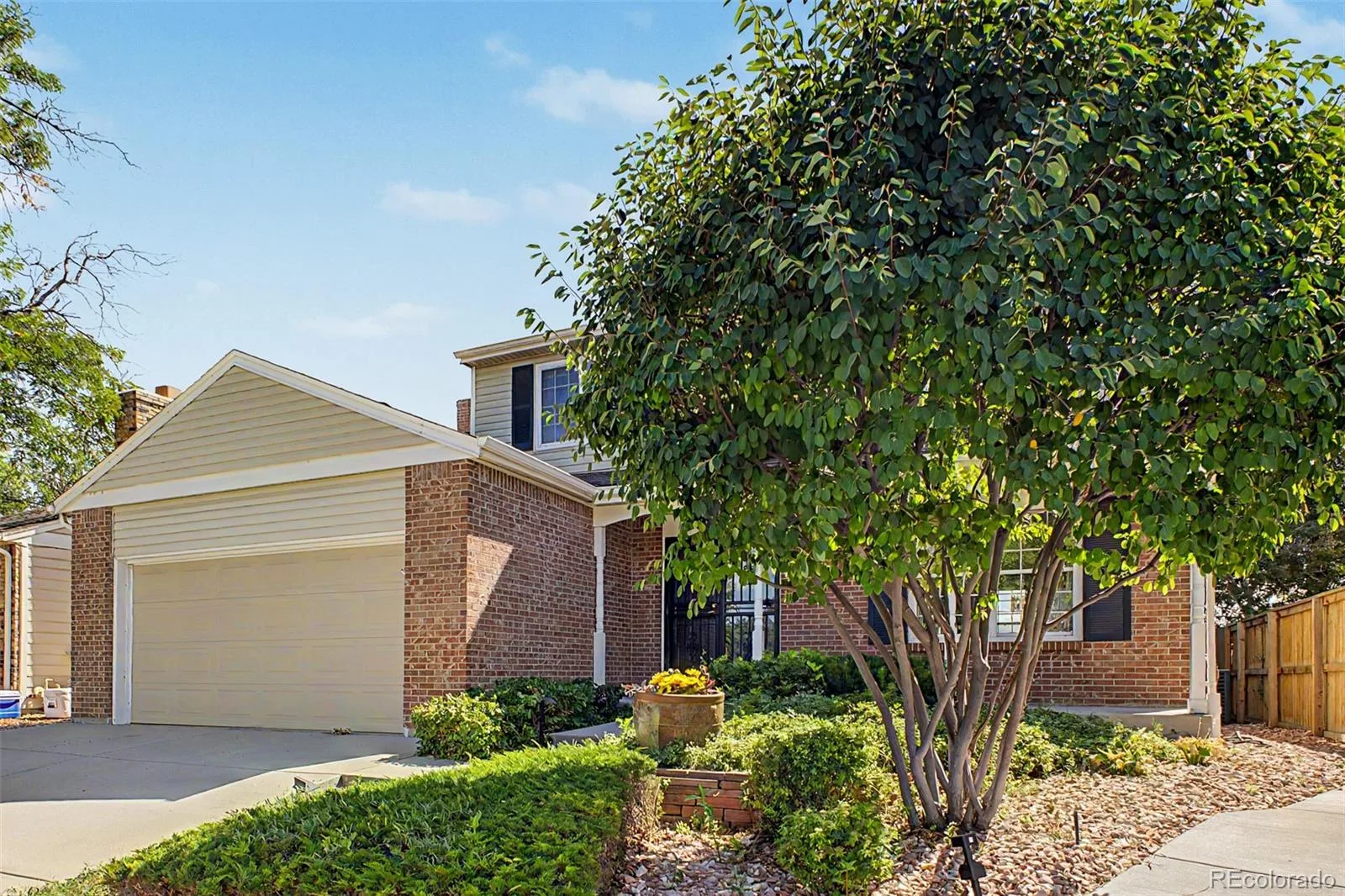 487 S Kingston Circle Aurora CO 80012 | MLS #REC3327800 10012026181156 1600 4